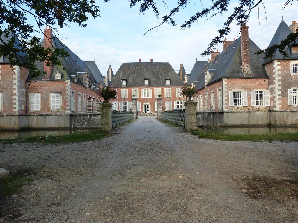 Chateau De Souesmes المظهر الخارجي الصورة
