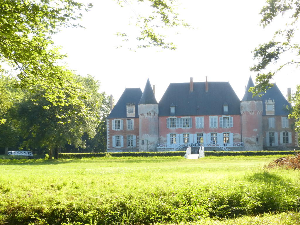 Chateau De Souesmes المظهر الخارجي الصورة